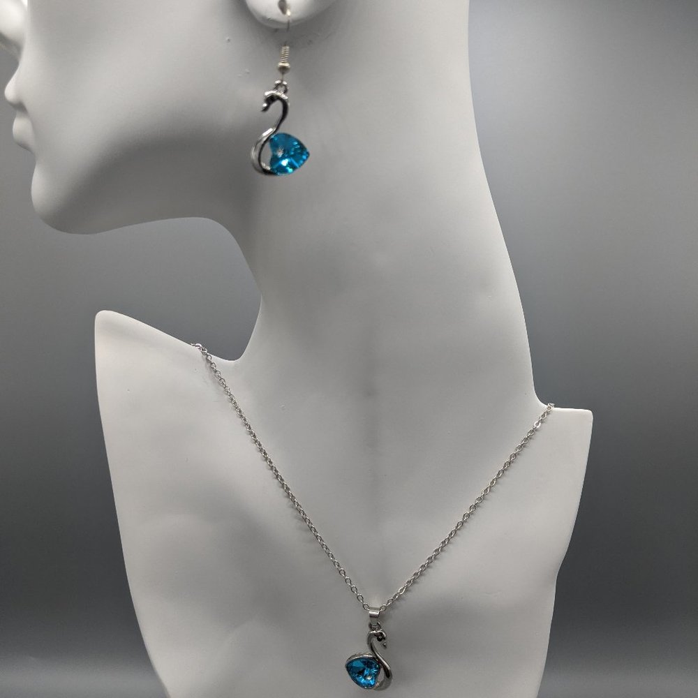 18KT White GP Blue Crystal Swan Necklace & Earring